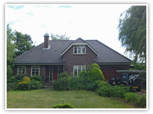 Een gereinigd dak vermeerdert de waarde van uw huis.